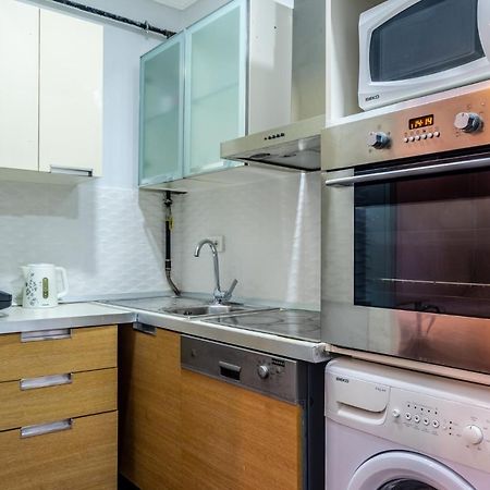Sleek Flat 50 M To Bull Statue In Kadikoy Apartment Istanbul Luaran gambar